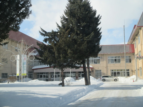 中学校　帯広市立帯広第二中学校（中学校）まで1404m