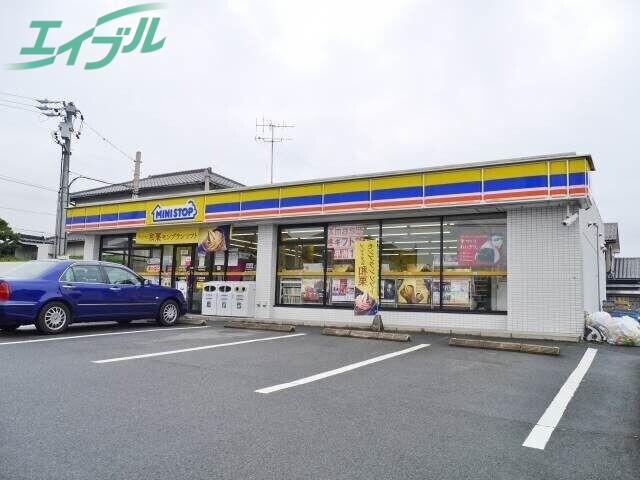 コンビニ　ミニストップ桜台本町店（コンビニ）まで382m