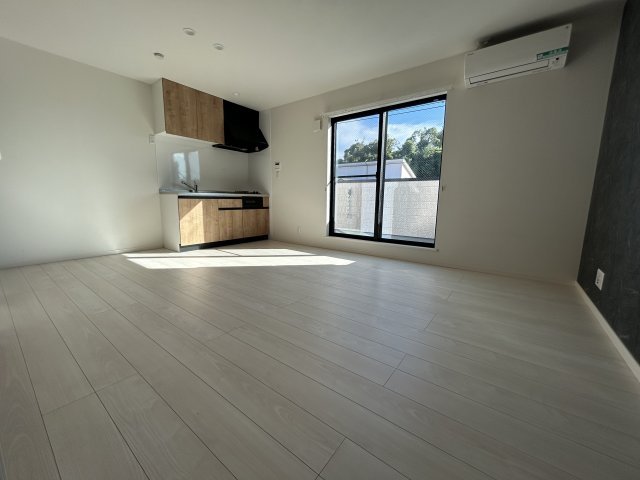 居室・リビング　別号室参考写真