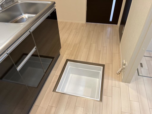 収納　床下収納