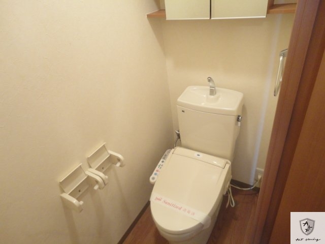 トイレ　シャワー付トイレ