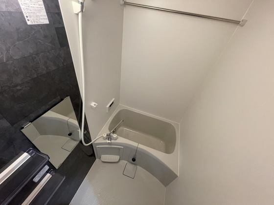 バス・シャワールーム　※別部屋の写真です