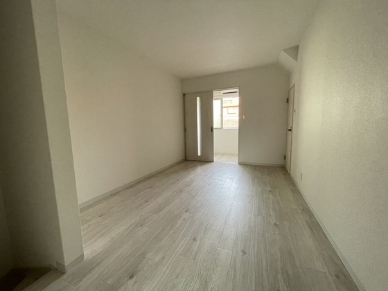 居室・リビング　※別部屋の写真です