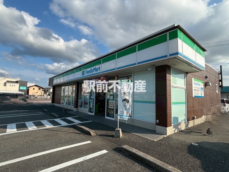コンビニ　ファミリーマート　筑後東山ノ井店（コンビニ）まで100m
