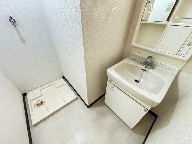 洗面設備　詳細は、RISUMO江坂本店までお問合せください♪