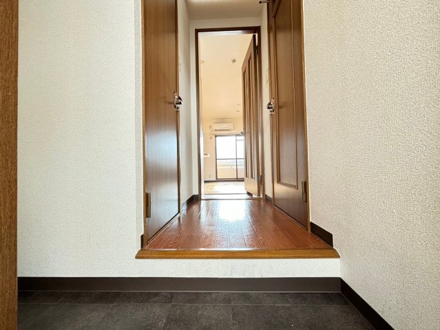 玄関　詳細は、RISUMO江坂本店までお問合せください♪
