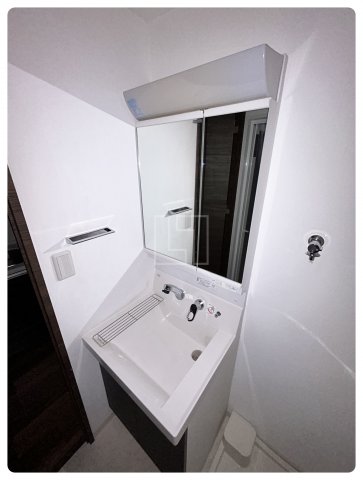 洗面設備　コンフォリア京町堀　独立洗面化粧台