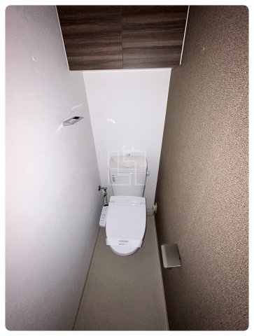 トイレ　コンフォリア京町堀　温水洗浄便座