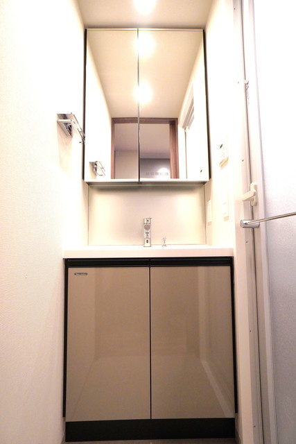 洗面設備　※写真は同タイプ住戸です。