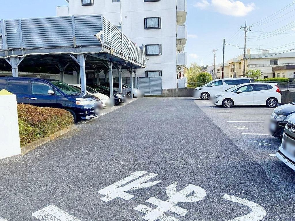 駐車場　駐車場