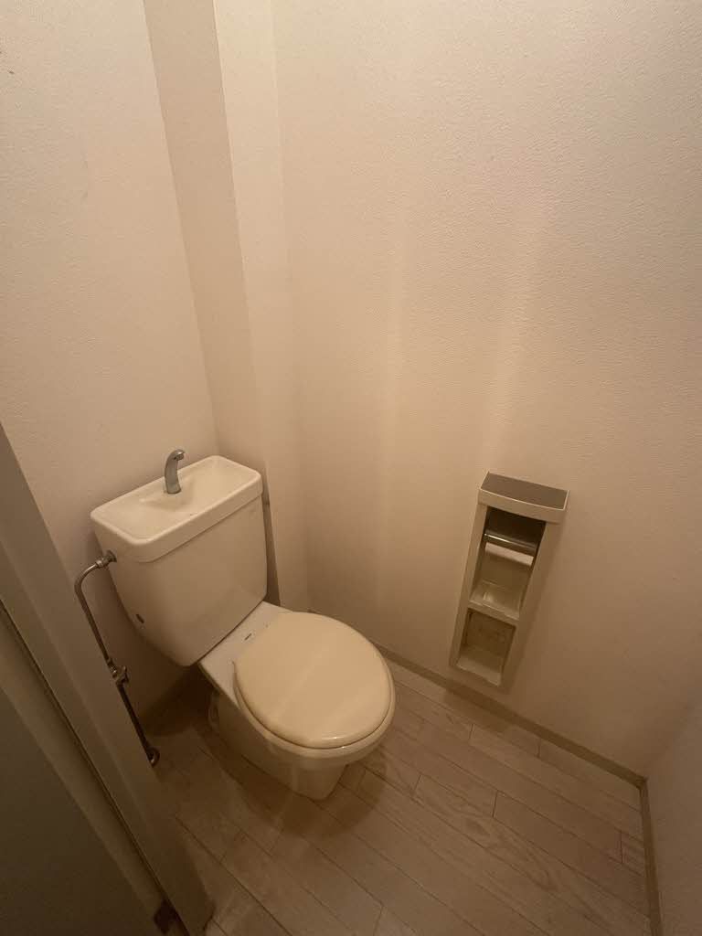 トイレ　トイレ