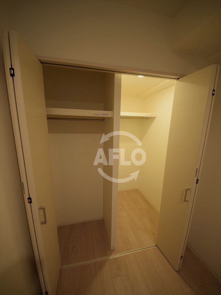 収納　アーバネックス北堀江ＩＩ　クローゼット