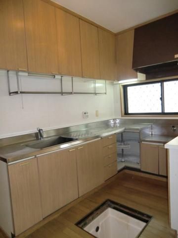 キッチン　都市ガスで経済的・広々キッチン