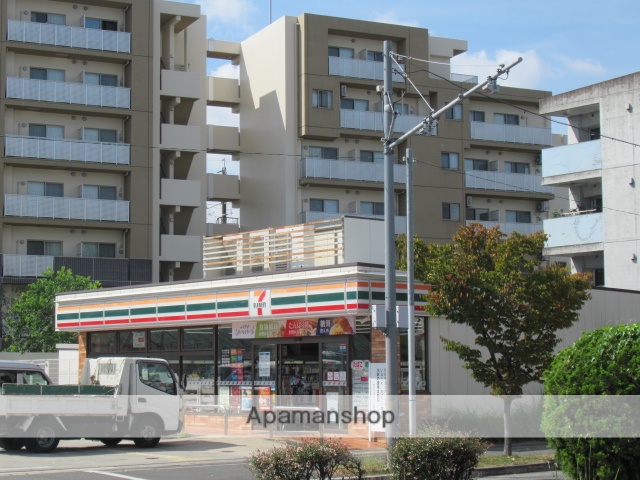 コンビニ　セブンイレブン（コンビニ）まで440m