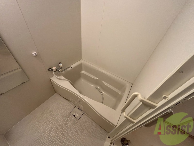 バス・シャワールーム　ユニットバスです。疲れを癒すのに欠かせませんね！