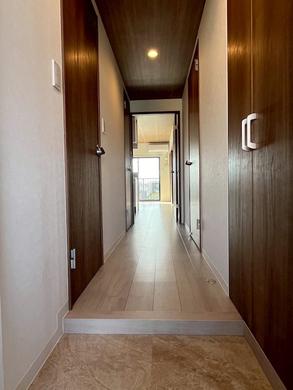 玄関　※同施工会社別物件、参考写真