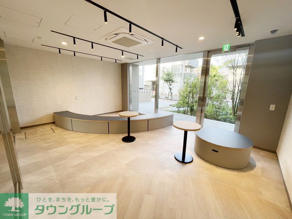 エントランス　エントランス