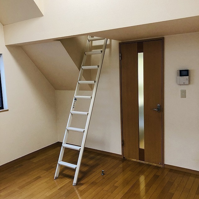 居室・リビング　サニーサイド西日暮里　荒川区西日暮里5