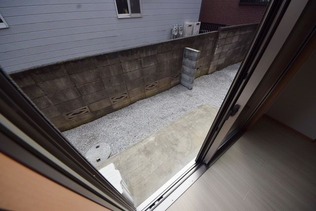 バルコニー　お問い合わせはタウンハウジング調布店まで