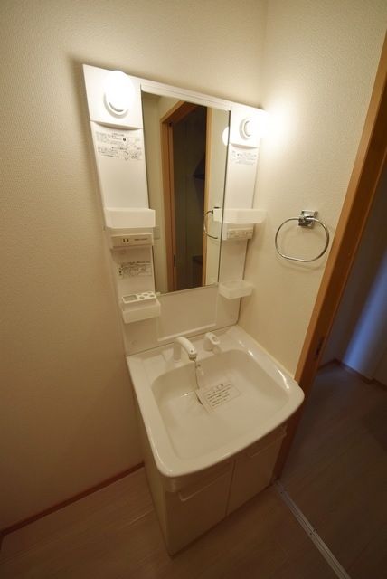 洗面設備　お問い合わせはタウンハウジング調布店まで