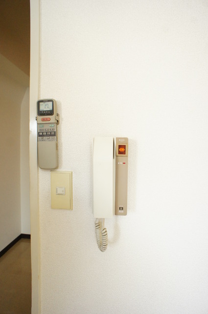 セキュリティ　来客時に便利なインターホン☆
