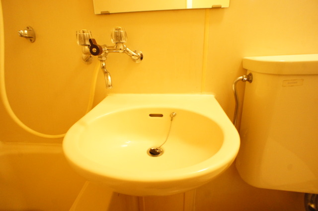 洗面設備　洗面台も付いているのでお出掛け準備らくらくですね♪