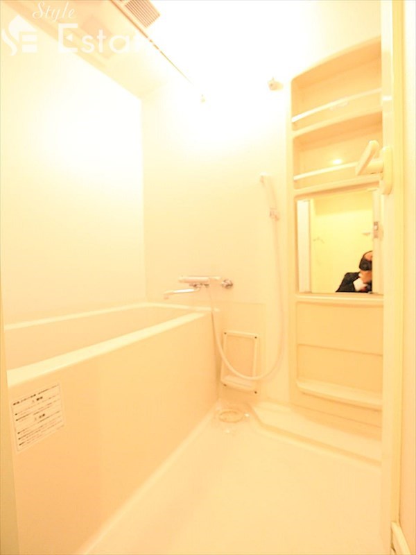 バス・シャワールーム　バスルーム