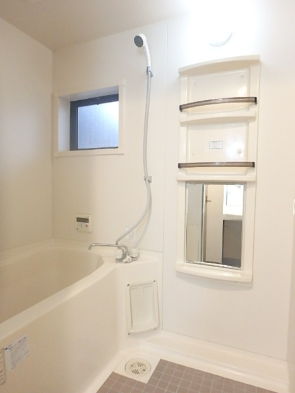 バス・シャワールーム　図面と現状に相違がある場合には現状を優先