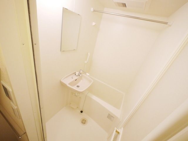 バス・シャワールーム　★浴室乾燥機付きバスルーム★