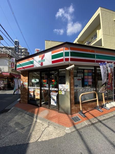 コンビニ　セブンイレブン寝屋川香里南之町店（コンビニ）まで441m