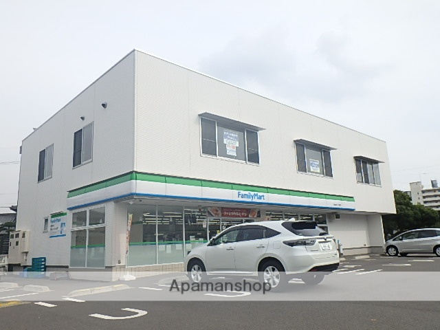 コンビニ　ファミリーマート北九大西店（コンビニ）まで609m