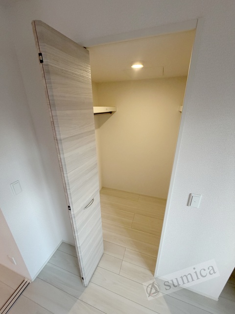 収納　たっぷりと収納できるウォークインクローゼット♪♪