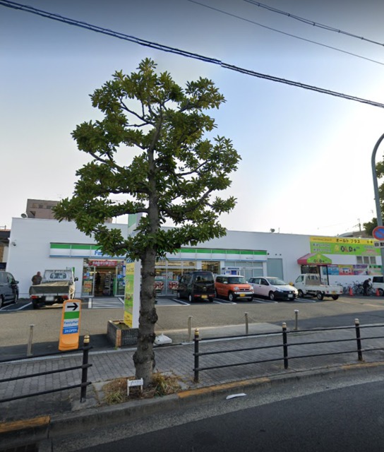コンビニ　ファミリーマート巽中三丁目店、あなたとコンビニ♪♪（コンビニ）まで376m