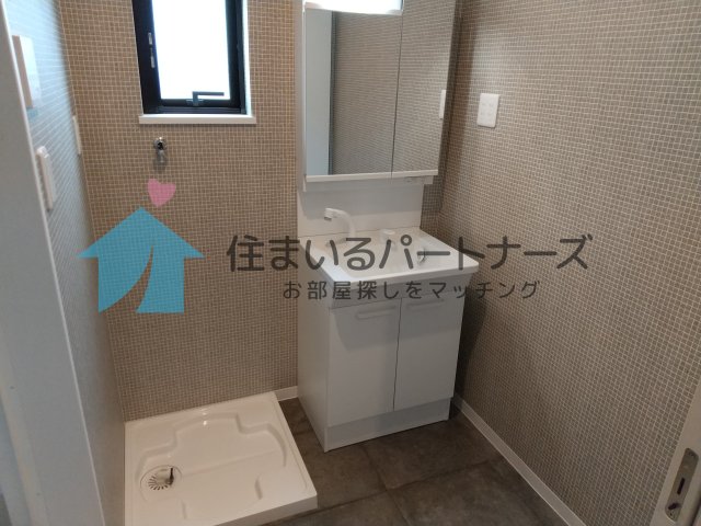 洗面設備　使いやすい洗面所です