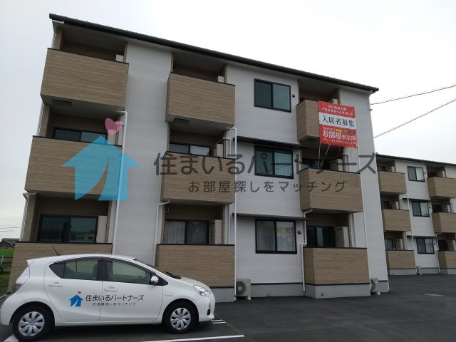 建物外観　こちら、外観パースです