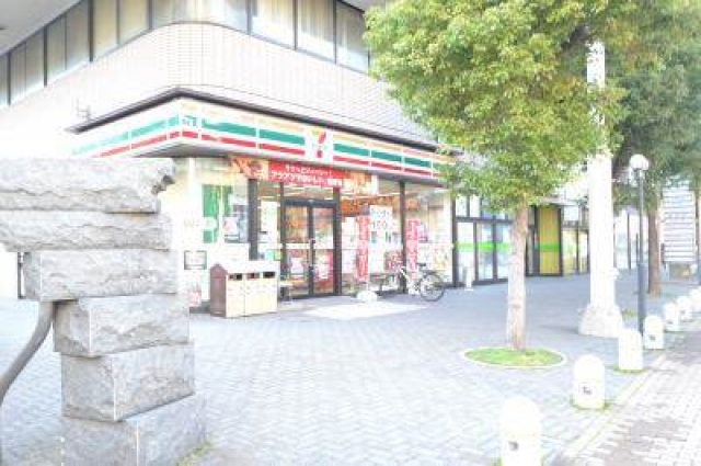 コンビニ　セブンイレブン広島家庭裁判所前店（コンビニ）まで195m
