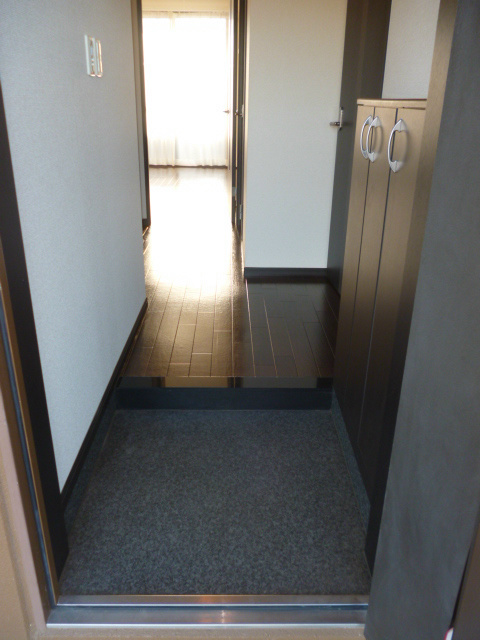 玄関　明るい玄関です
