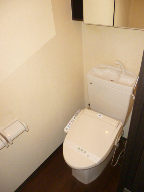 トイレ　清潔感のあるトイレです