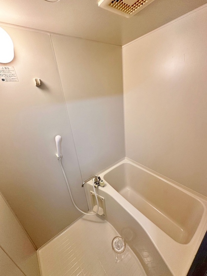 バス・シャワールーム　※他号室の写真です。