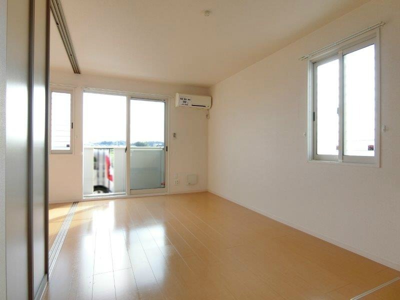 居室・リビング　図面と現状に相違がある場合には現状を優先