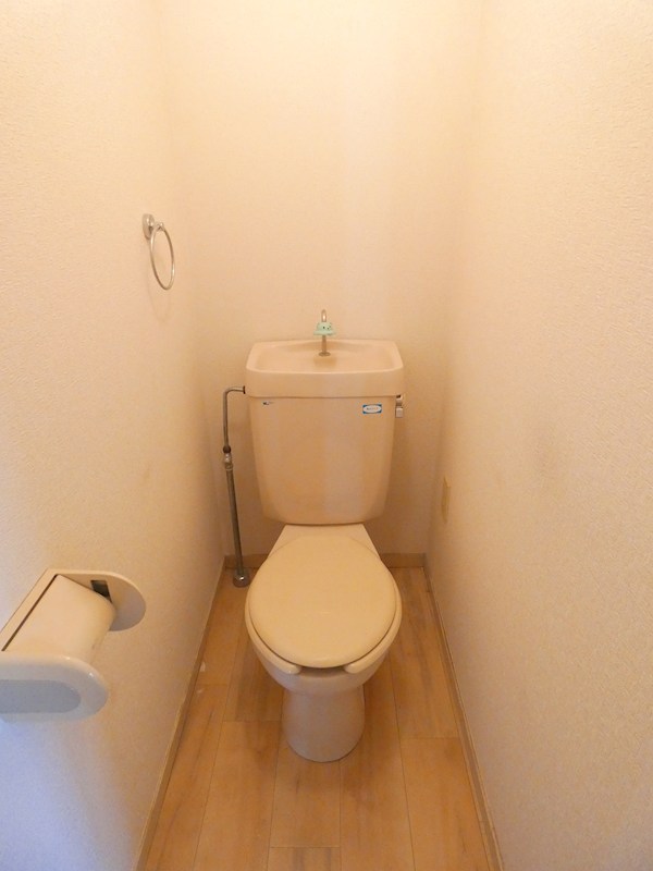 トイレ　別号室写真使用