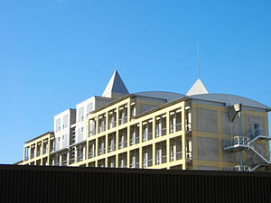 高校・高専　跡見学園高等学校（高校・高専）まで369m