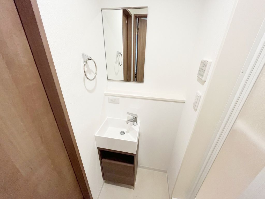洗面設備　同物件別部屋写真