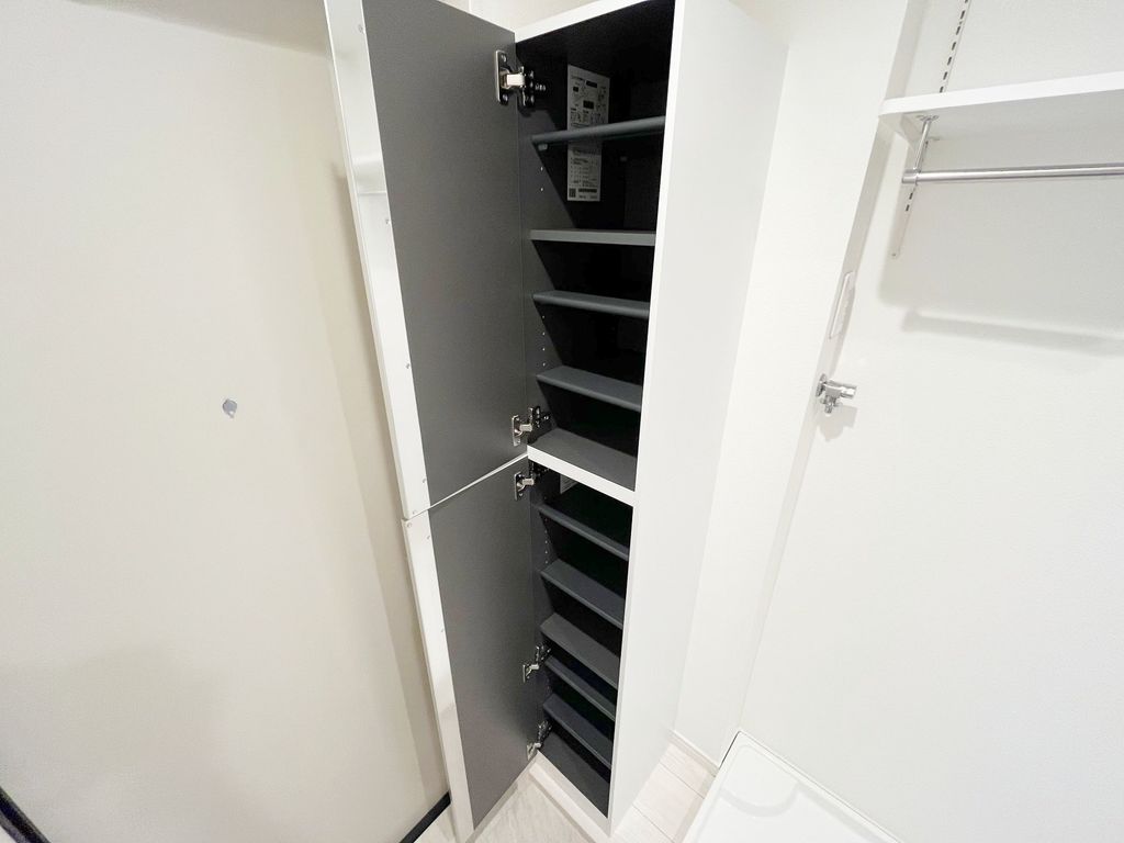 収納　同物件別部屋写真