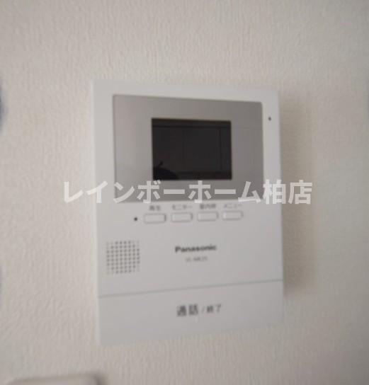 セキュリティ　モニタ付きインターホンです