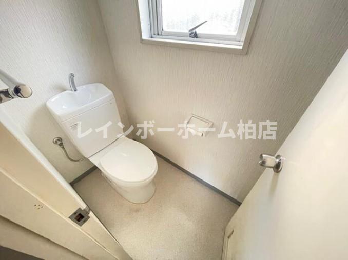 トイレ　清潔感のあるトイレです