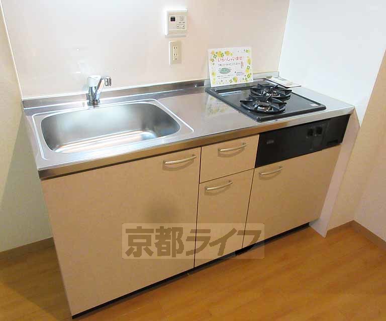 キッチン　２口ガスコンロのシステムキッチンです。