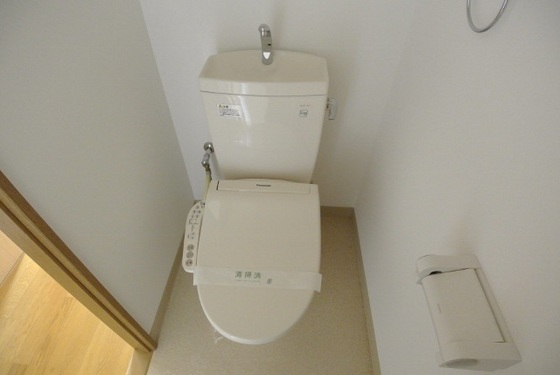 トイレ　※他号室の写真です