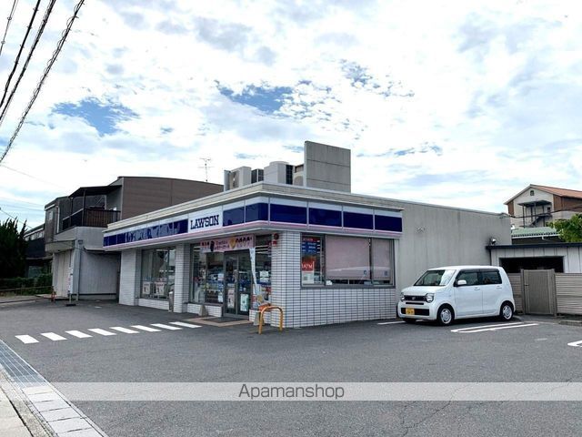 コンビニ　ローソン近江八幡多賀店（コンビニ）まで828m