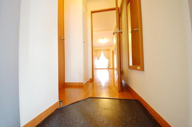 玄関　同タイプ部屋